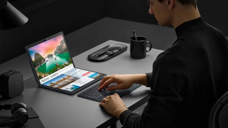 ASUS Zenbook 17 Fold OLED - extended- IFA 2022