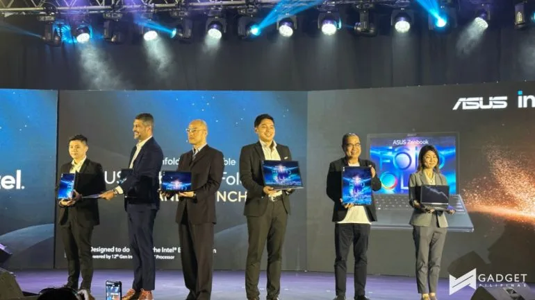 ASUS Zenbook 17 Fold OLED PH - 2
