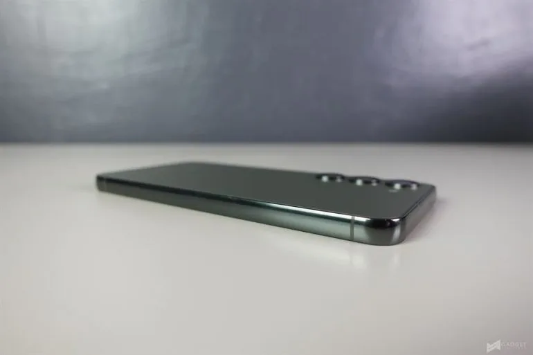 Samsung Galaxy S23 - Unit (66)