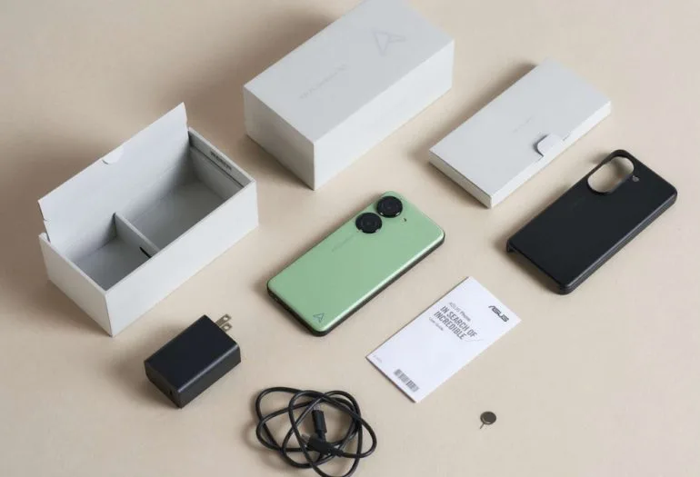 ASUS Zenfone 10 launch box