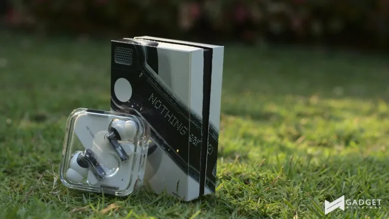 Nothing Ear (2) Review box