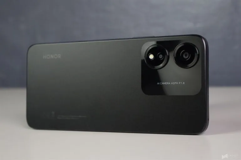 HONOR X5 Plus First Impressions rear panel 2