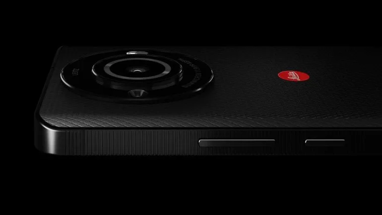 Leica Leitz Phone 3 Japan launch rear