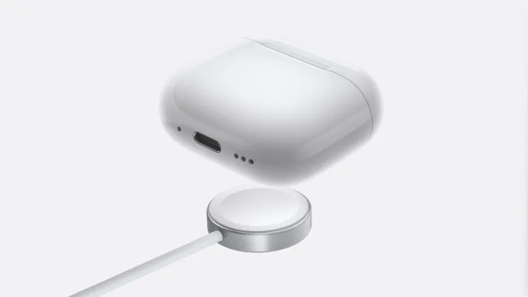 AirPods 4 launch charging case