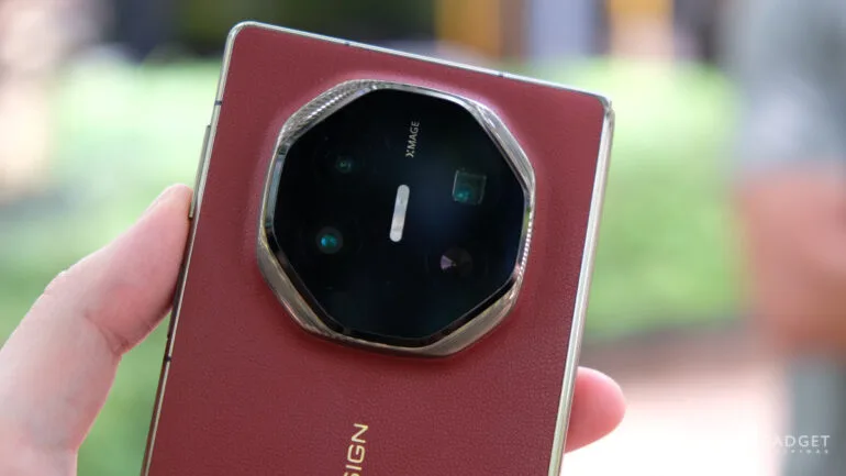HUAWEI Mate XT hands on and first impressions display camera module 2