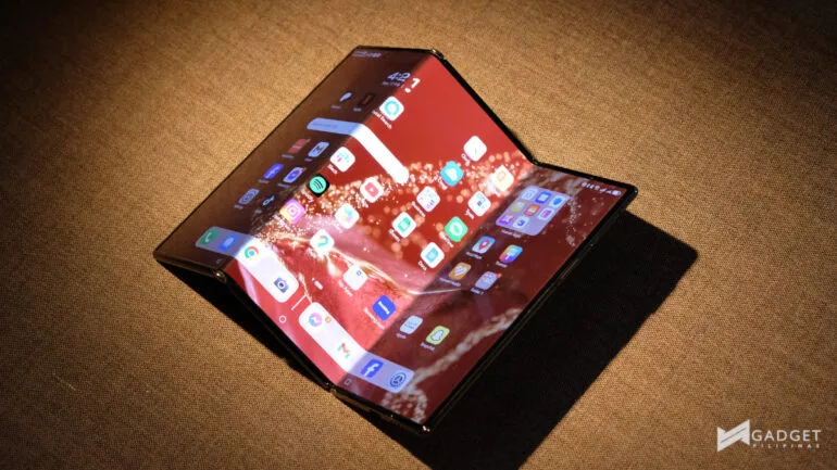 HUAWEI Mate XT hands on and first impressions display folded