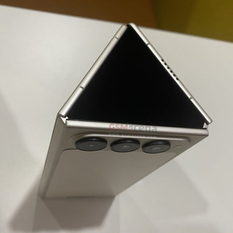 TECNO Phantom Ultimate G Fold concept leaked 4