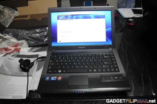 DSC_3883_wm Samsung NP-R440 Unboxing 6