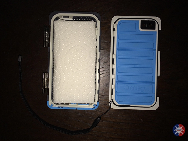 Armor for iPhone 5 Water Test