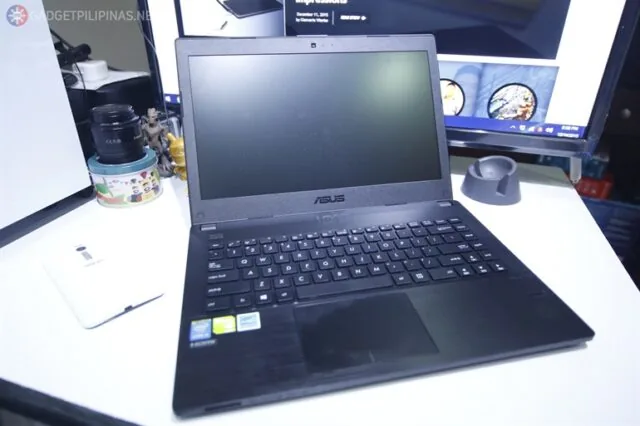 ASUS Pro35
