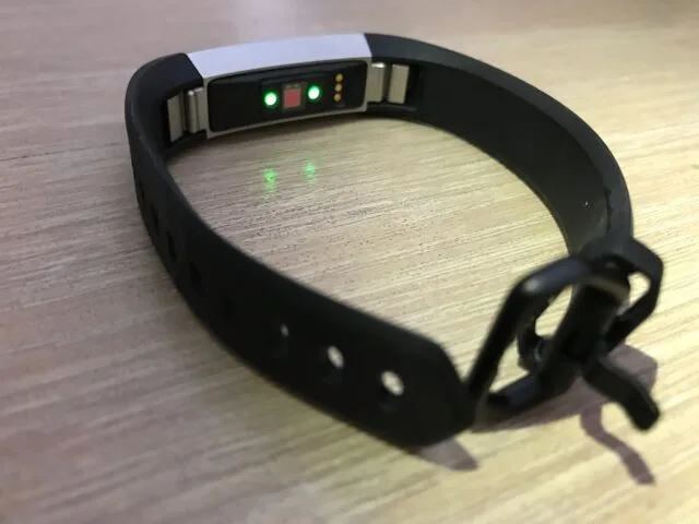 Fitbit Alta HR Green Lights