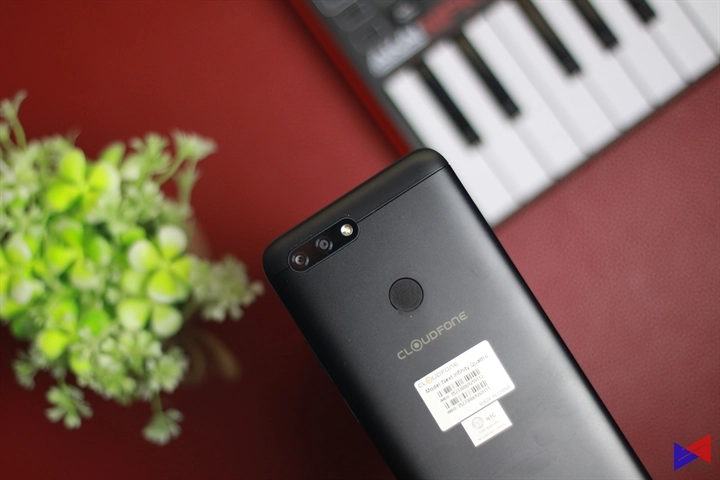 Cloudfone Next infinity Quattro Review