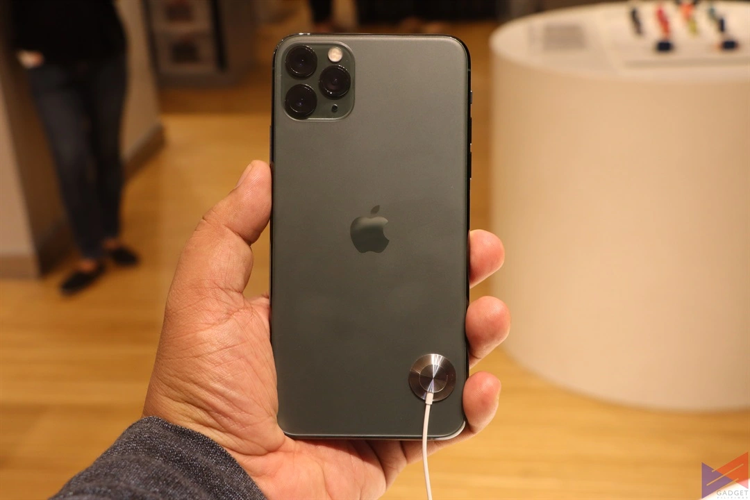 iPhone 11 Pro Max iPhone 11 Pro Max