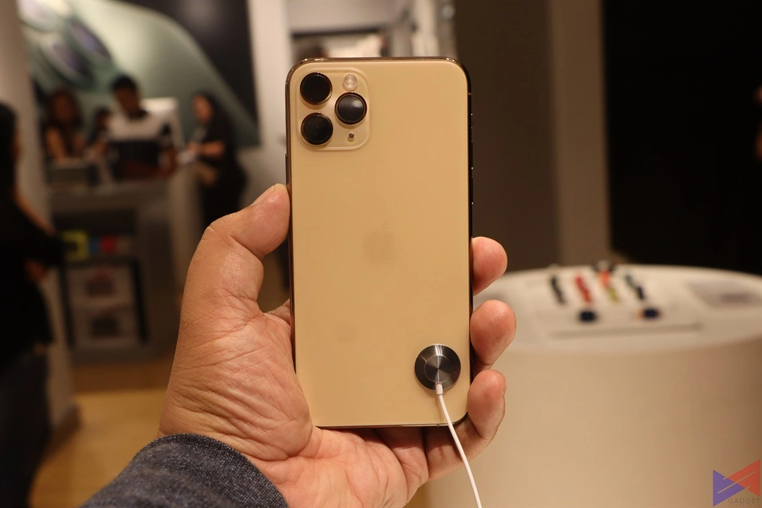 iPhone 11 Pro iPhone 11 Pro