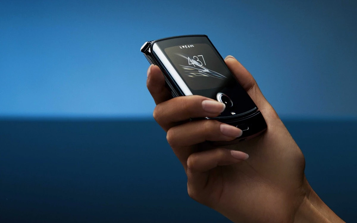 razr_folded razr_folded
