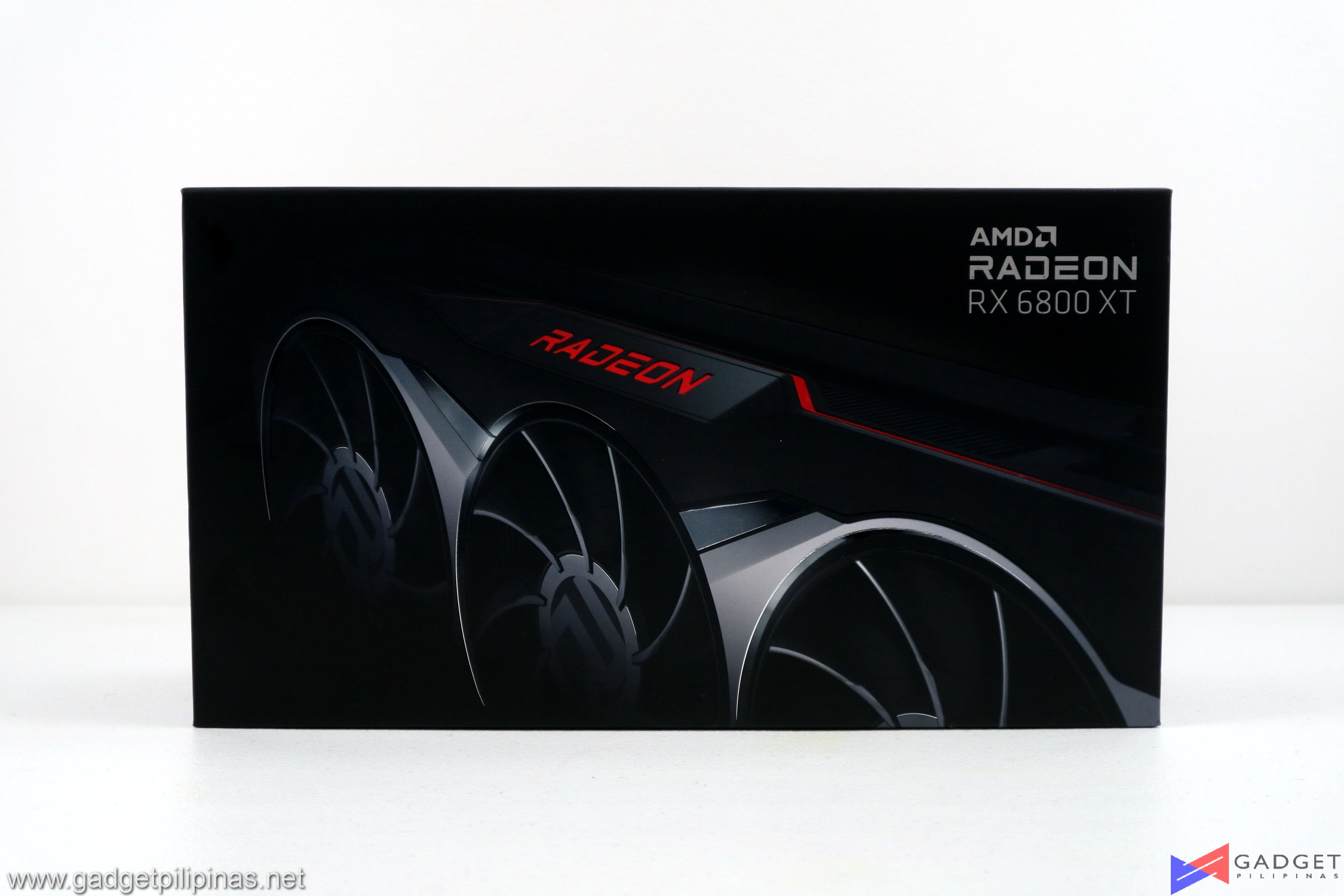 AMD Radeon RX 6800 XT Review - Packaging
