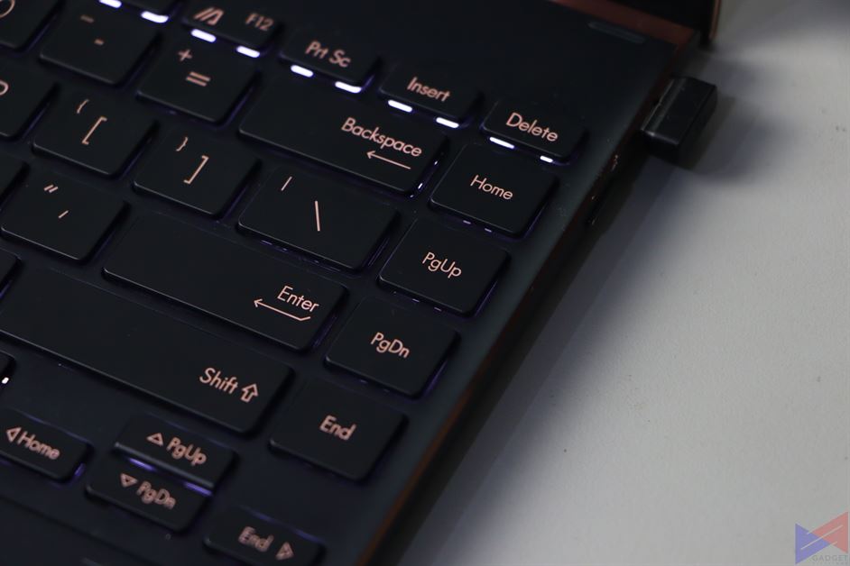 ASUS ZenBook Flip S UX371EA (70)