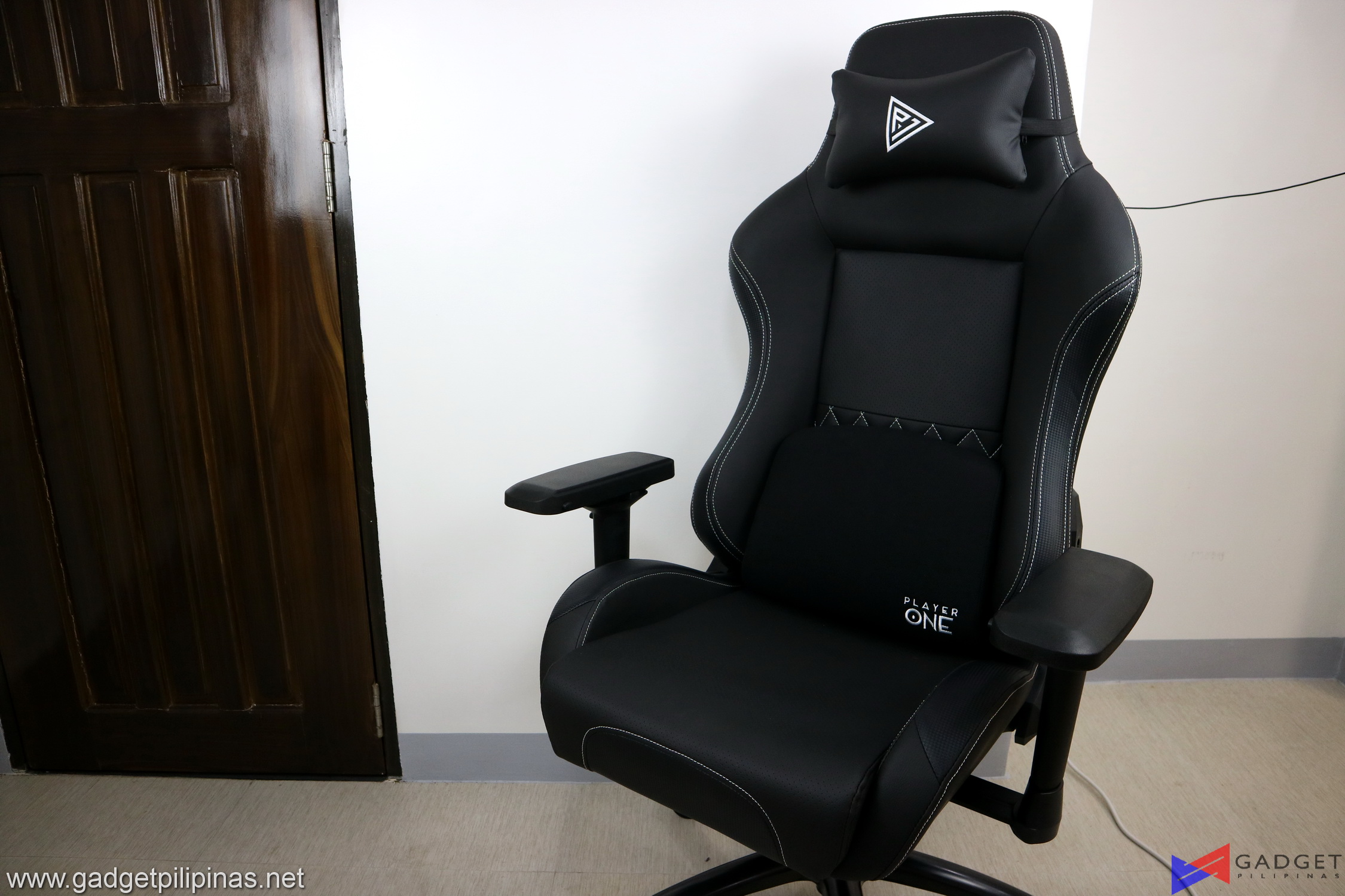Player One Ghost v2 Gaming Chair Review 098