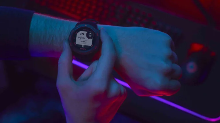 garmin-instinct-esports-edition-smartwatch-2
