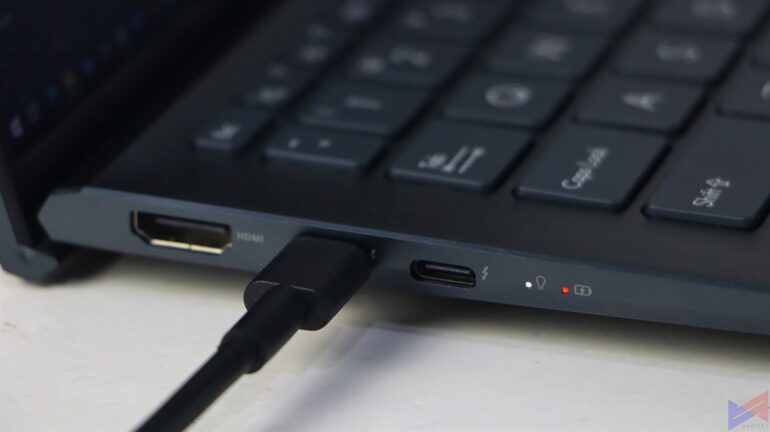 ASUS ZenBook 14 UX435E Charging