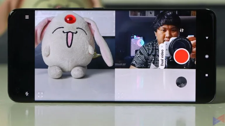 Mi 11 vs Galaxy S21 - Dual Video