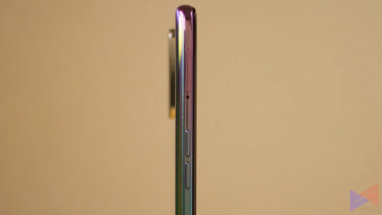 oppo-a94-review-volume-rocker