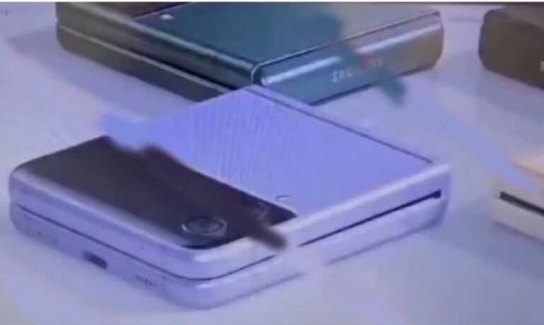 samsung-galaxy-z-flip3-promo-materials-leak-3