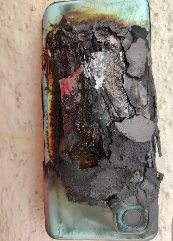OnePlus Nord 2 explodes 3