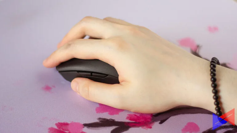 Razer Orochi V2 review hand