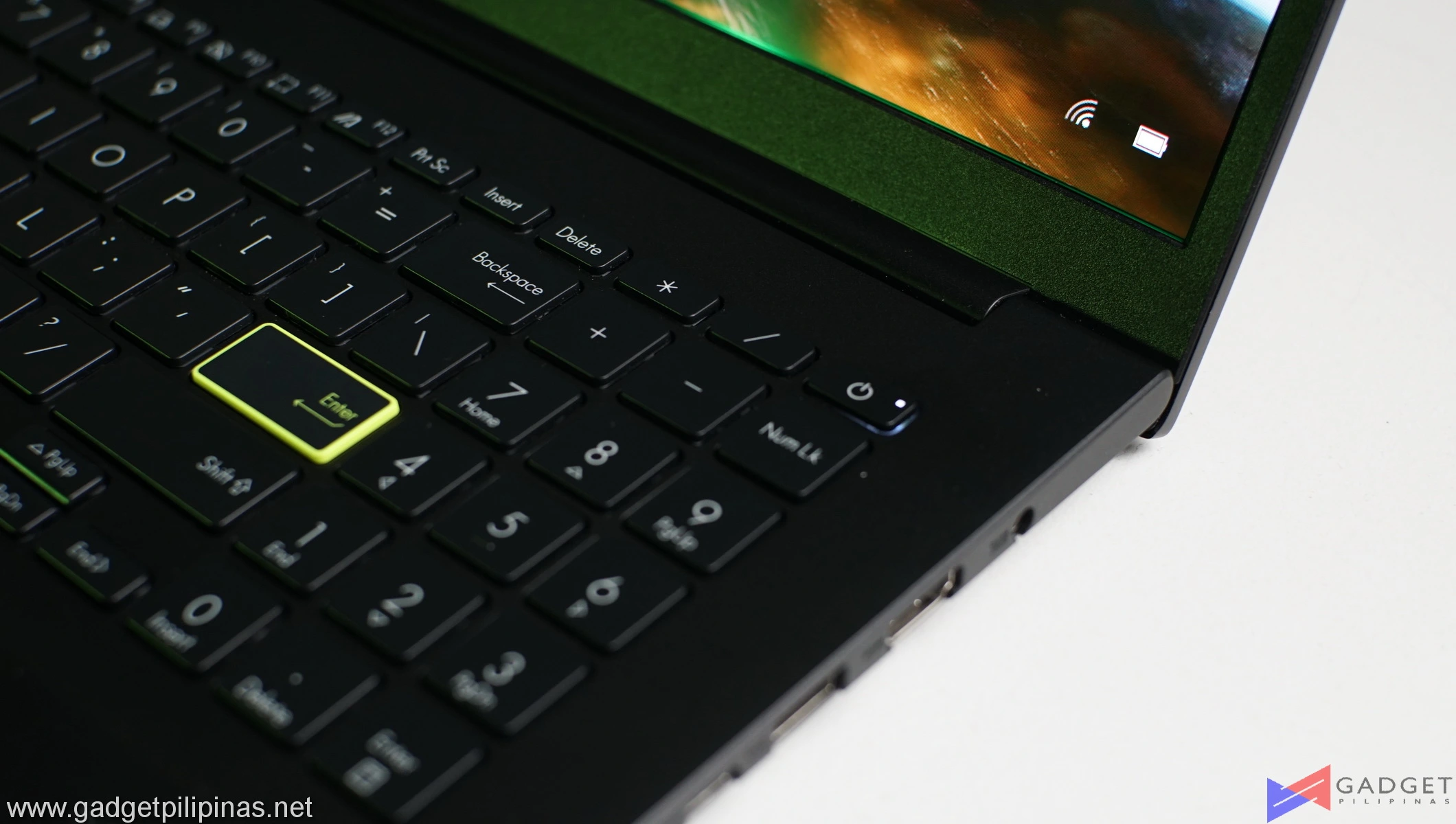 ASUS VivoBook 15 OLED K513E Review 049