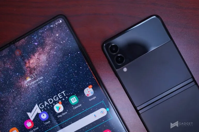foldable phone