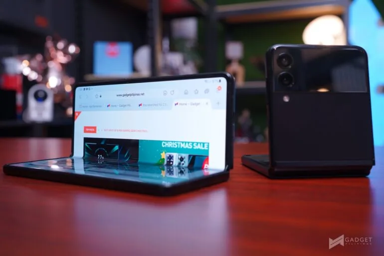 foldable phone