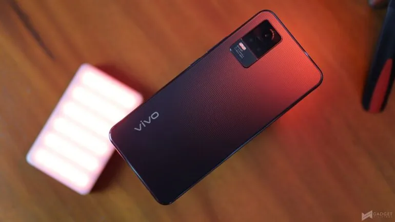 vivo Y73 Unboxing (9)