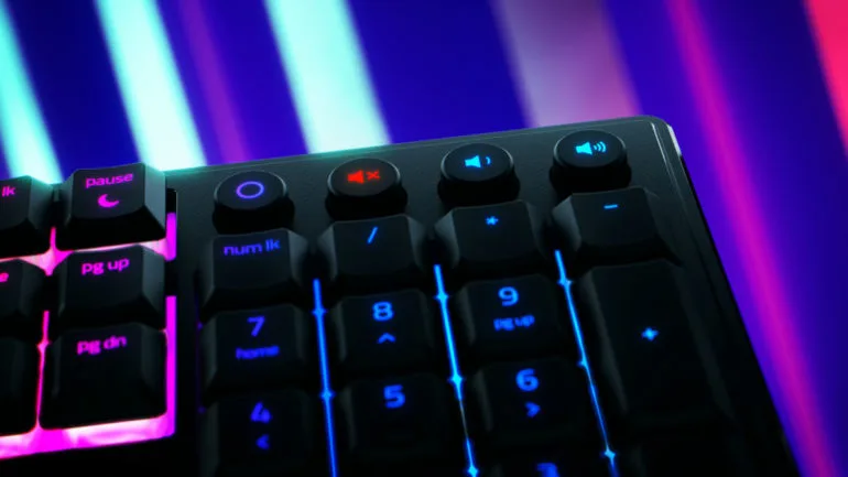 Razer Ornata V3 - media butons