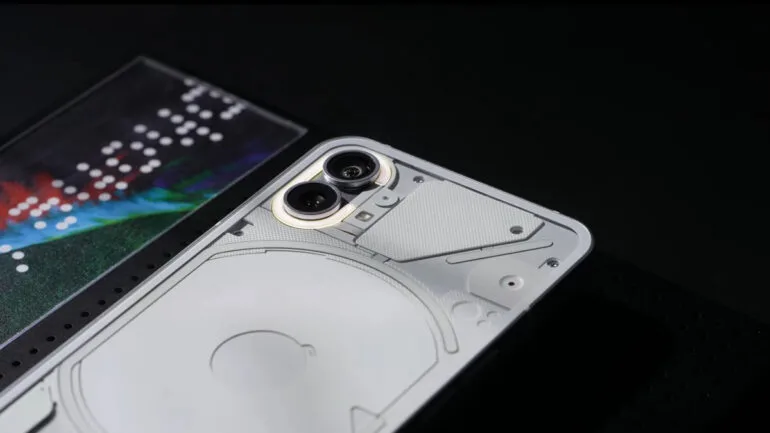 Nothing phone (1) - quick rundown details 3