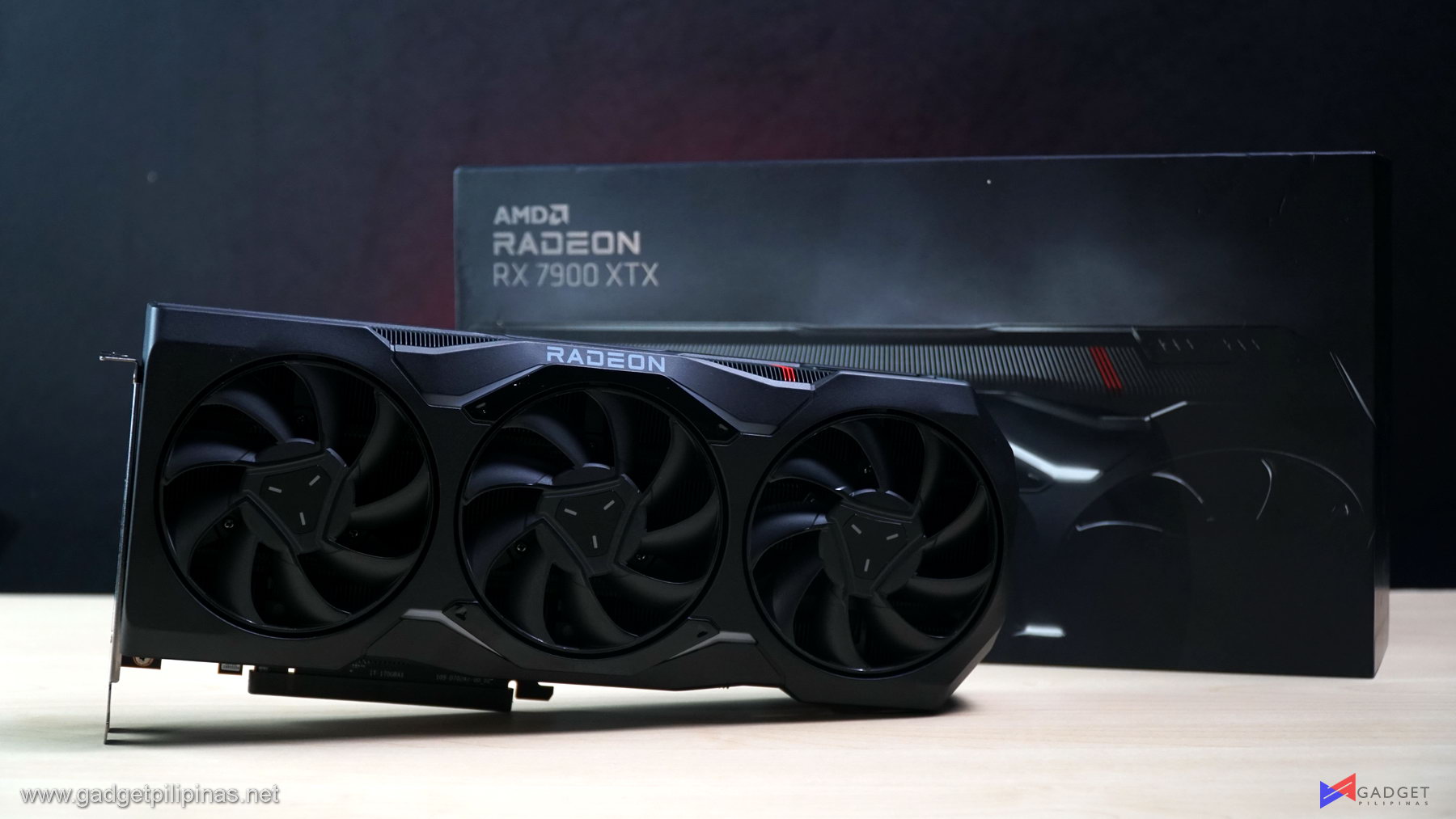 AMD unveils Radeon RX 7900 XT and Radeon RX 7900 XTX for $899 and $999, the  world's first chiplet gaming GPUs