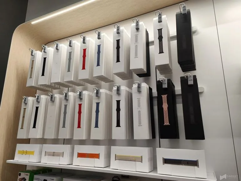 PMC Apple Premium Partner Store (90)