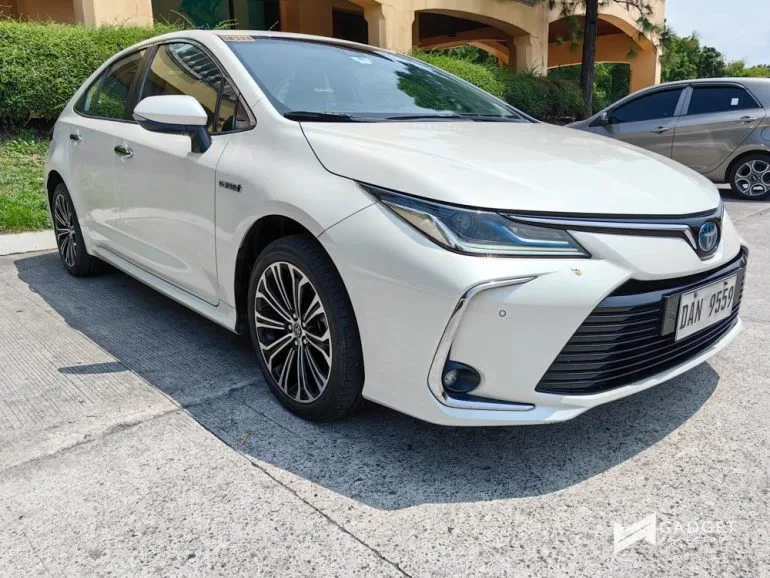 toyota corolla altis hev