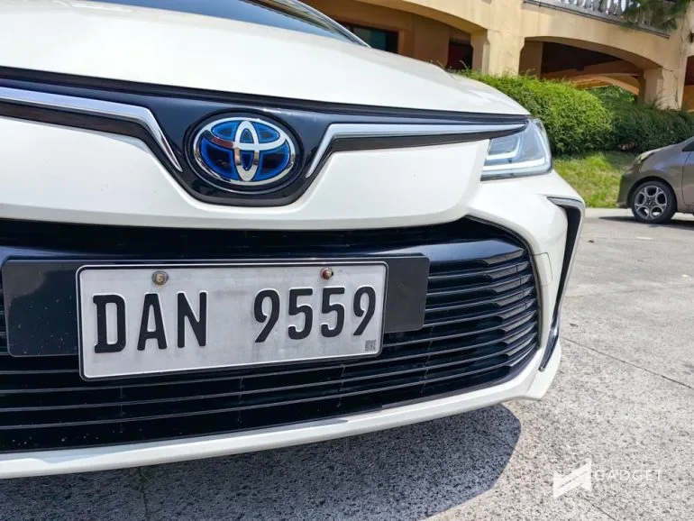 toyota corolla altis hev