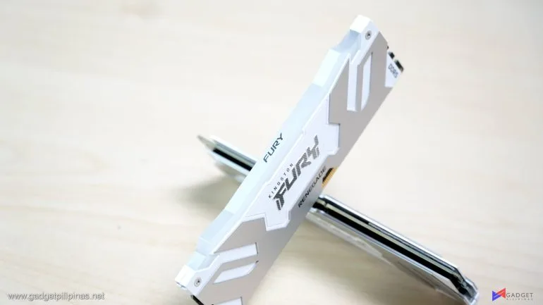 Kingston Fury Renegade 32GB 7200MHZ DDR5 CL38 28