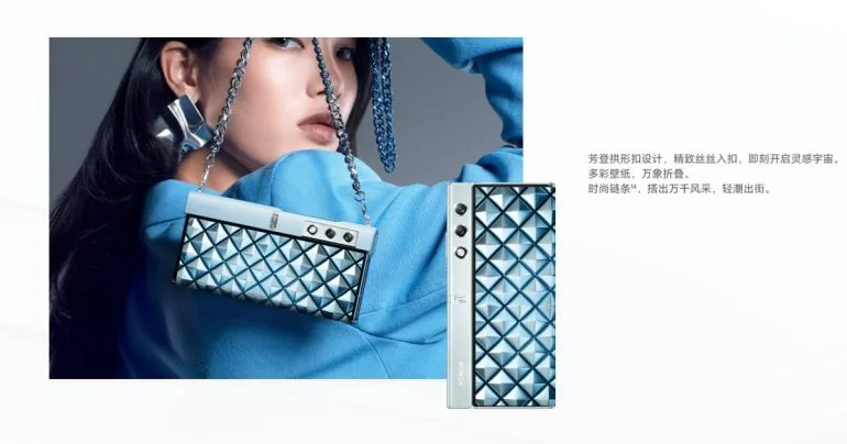 HONOR V Purse front with purse chain