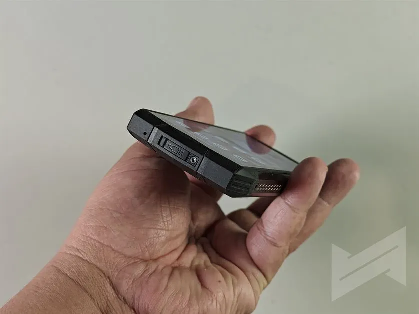 DOOGEE Smini Review Unit (18)