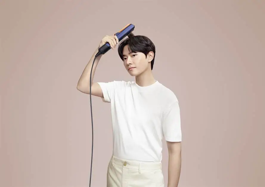 Dyson Airstrait Straightener 9