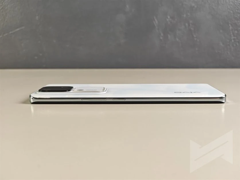 vivo V30 (12)