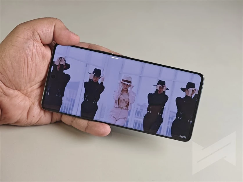 vivo V30 Review Unit (15)