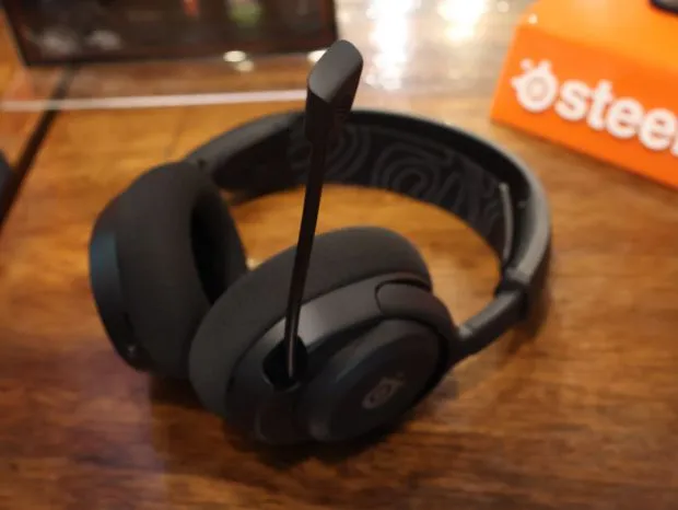 SteelSeries Arctis Nova 5 9