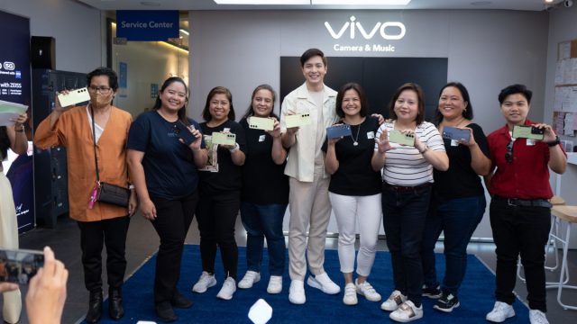 vivo Y100 Alden Richards Meet & Greet Alden and fans