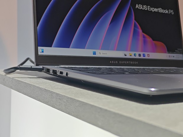 ASUS ExpertBook P5 7