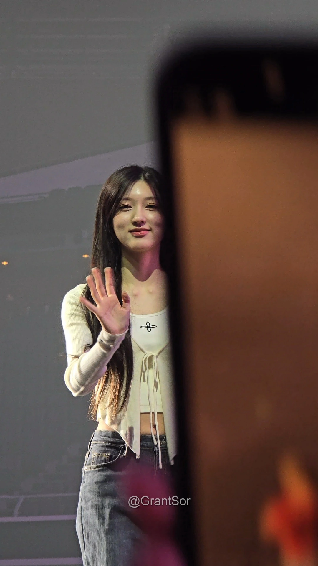 Samsung Galaxy S24 Ultra IVE Concert 05