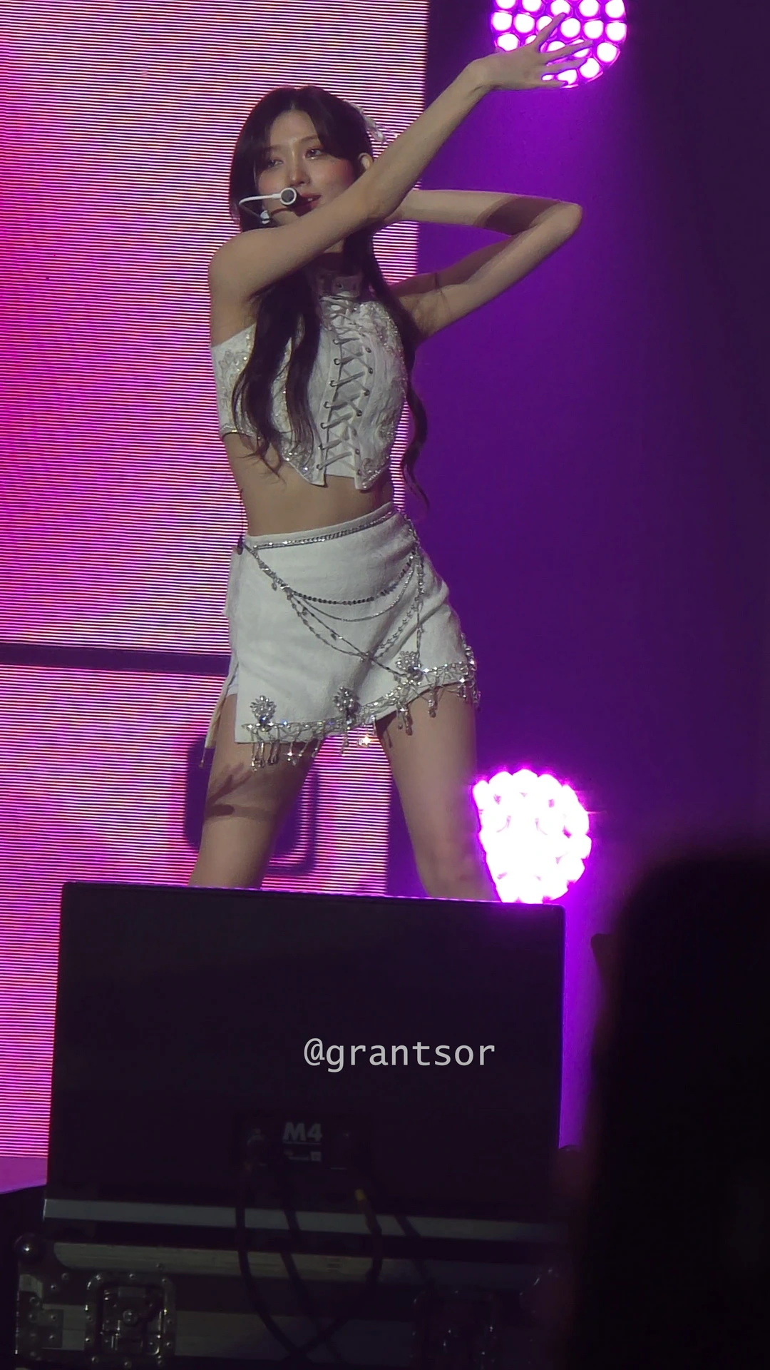 Samsung Galaxy S24 Ultra IVE Concert 21